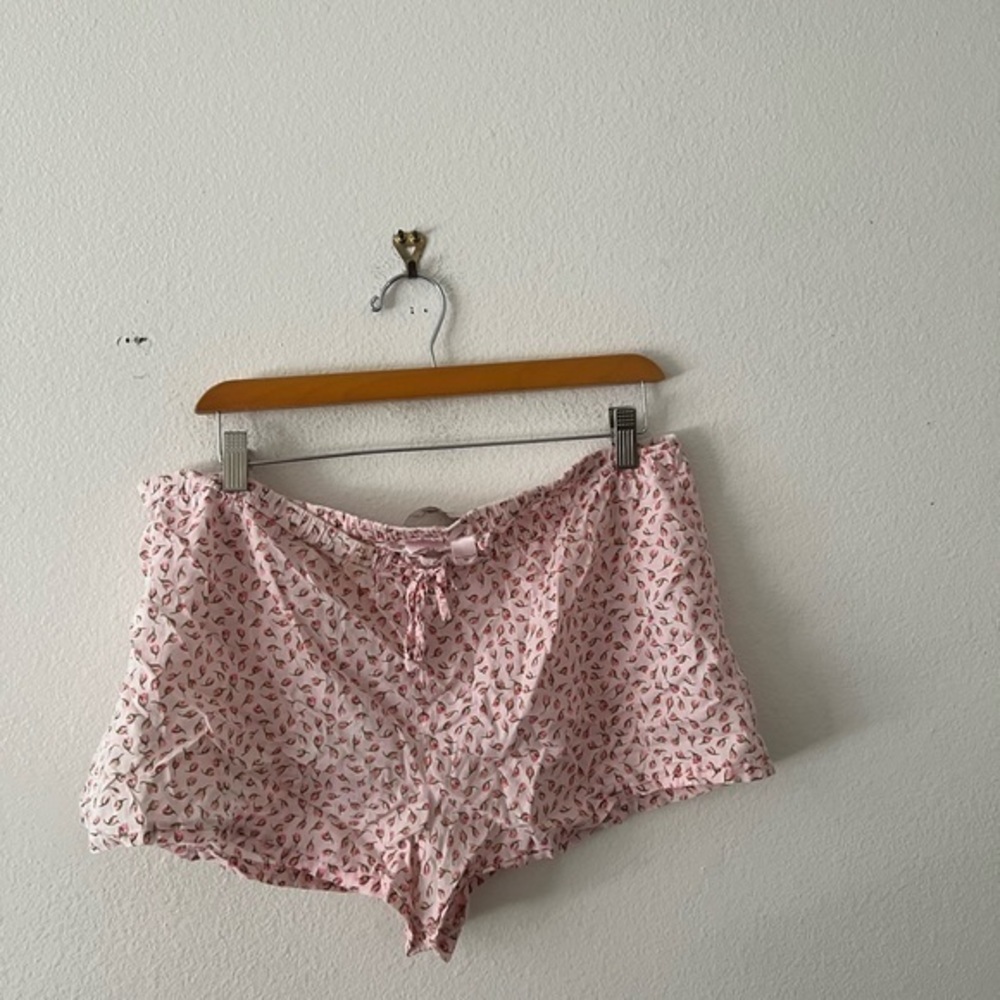 Victoria’s Secret Shorts Size Medium
